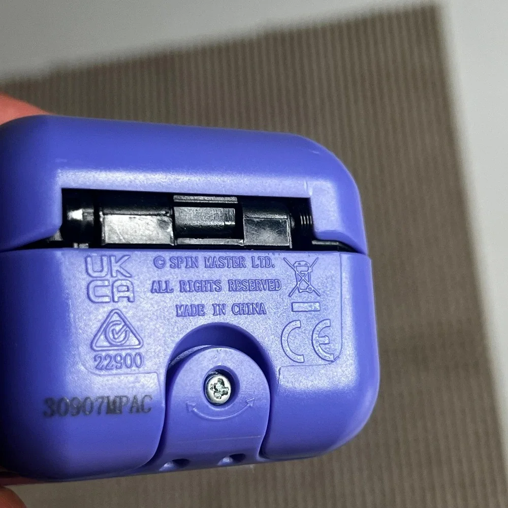 Spin Master Bitzee Interactive Digital Pet Purple Handheld Electronic Toy 22900